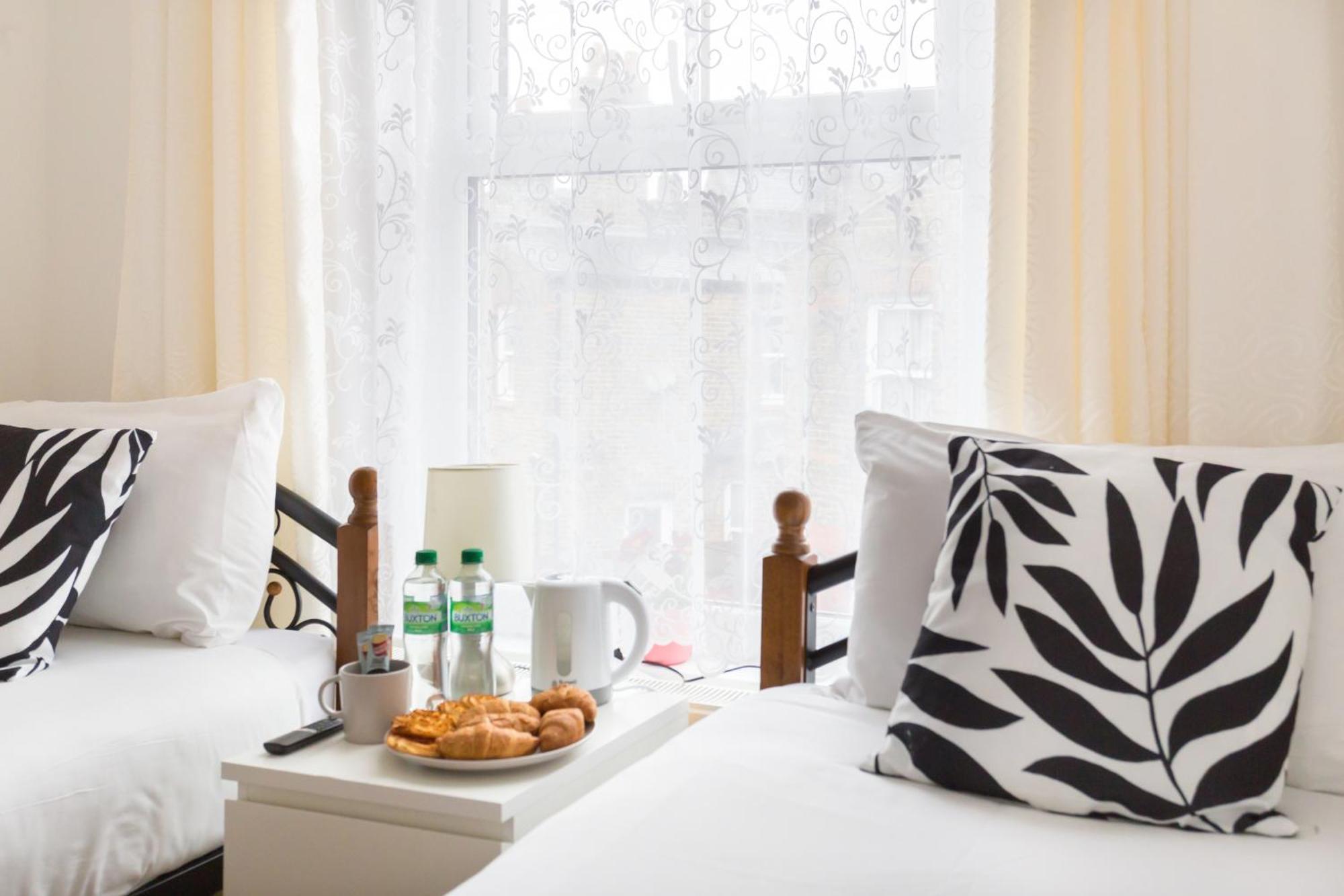 Wood Green Budget Rooms - Next To Mall & Metro Station - 10 Min To City Center London Exterior photo